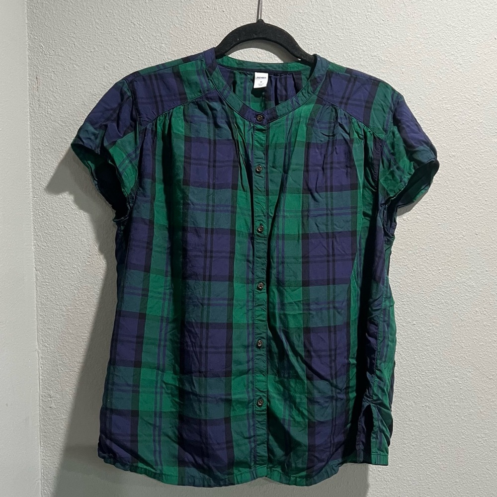 Green & Navy Plaid Short-Sleeve Button-Up Shirt